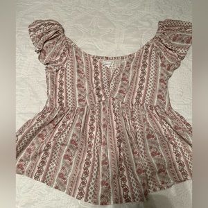 Jessica Simpson off the shoulder top